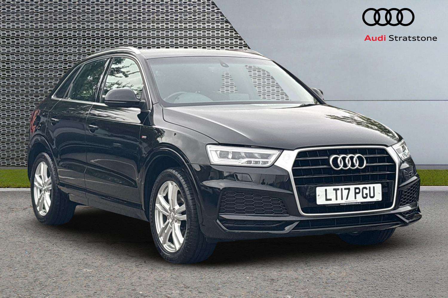 Used Audi Q3 2017 for sale - 76113370: Photo 1