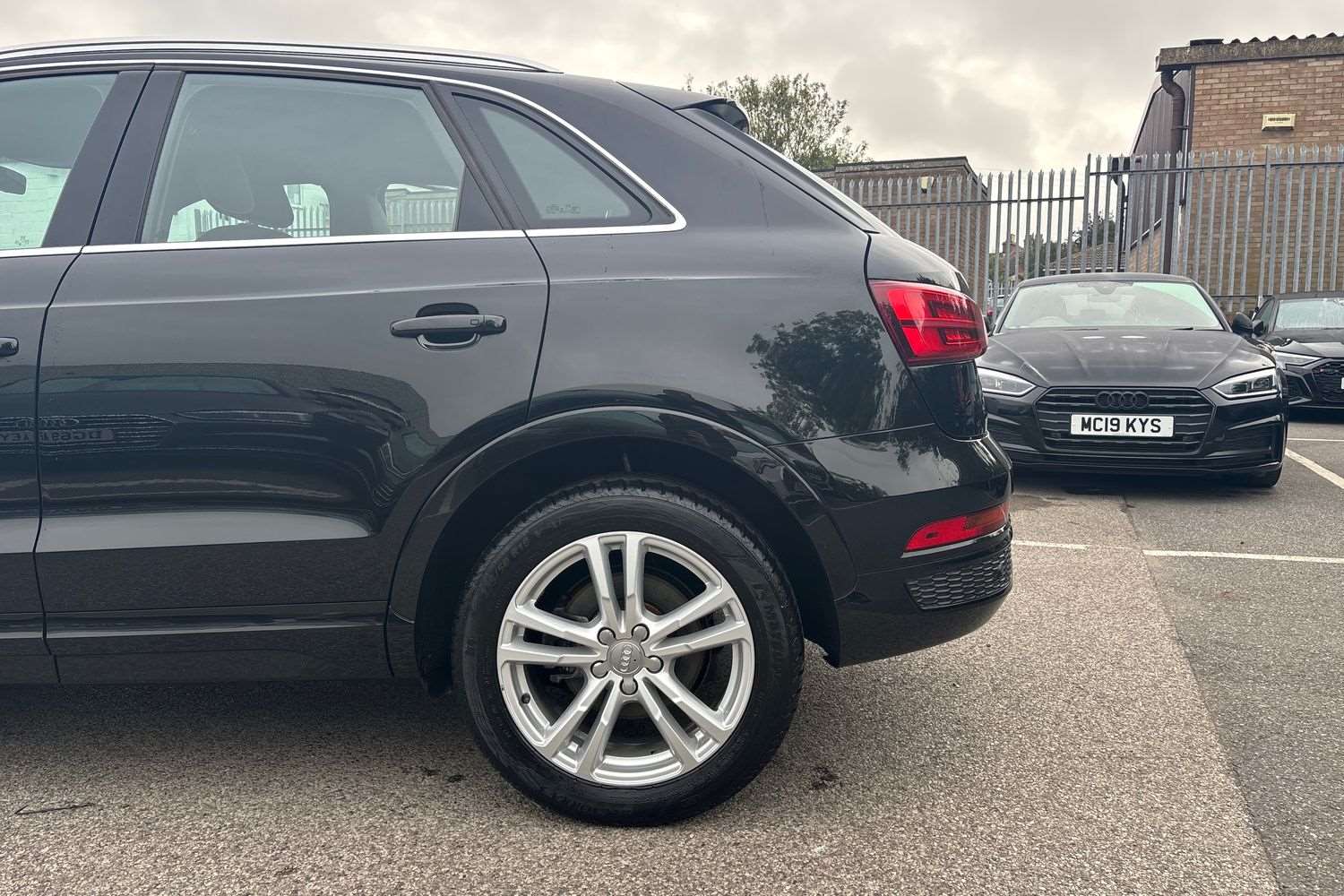 Used Audi Q3 2017 for sale - 76113370: Photo 10
