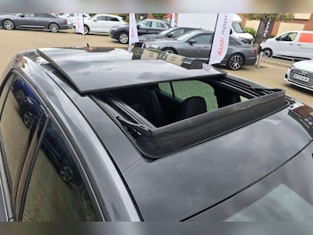 Used Volkswagen Golf 2019 for sale - 78625292: Photo