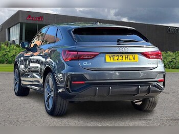 Used Audi Q3 2023 for sale - 75105060: Photo