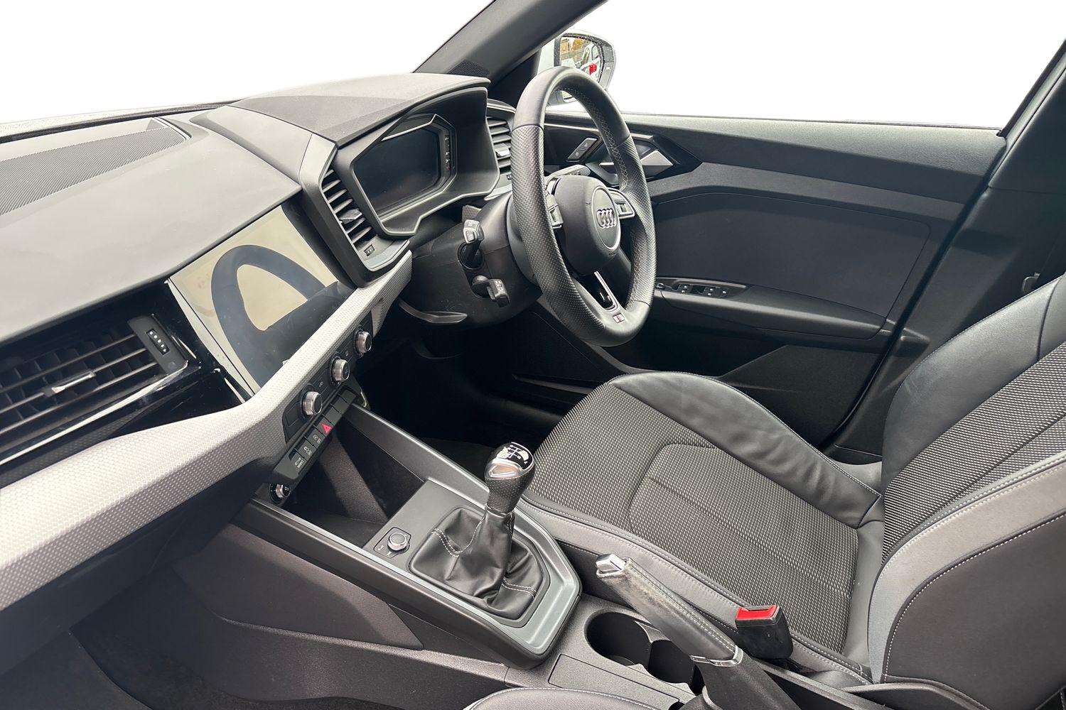 Used Audi A1 2023 for sale - 76075438: Photo 2