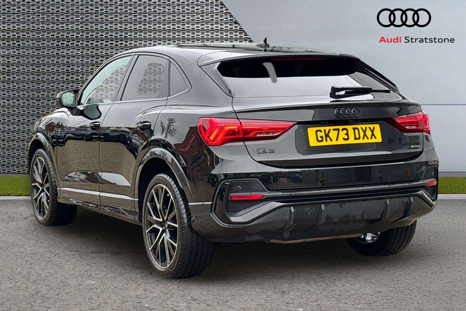 Used Audi Q3 2023 for sale - 77565744: Photo 3