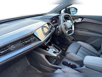 Used Audi Q4 e-tron 2025 for sale - 76442505: Photo