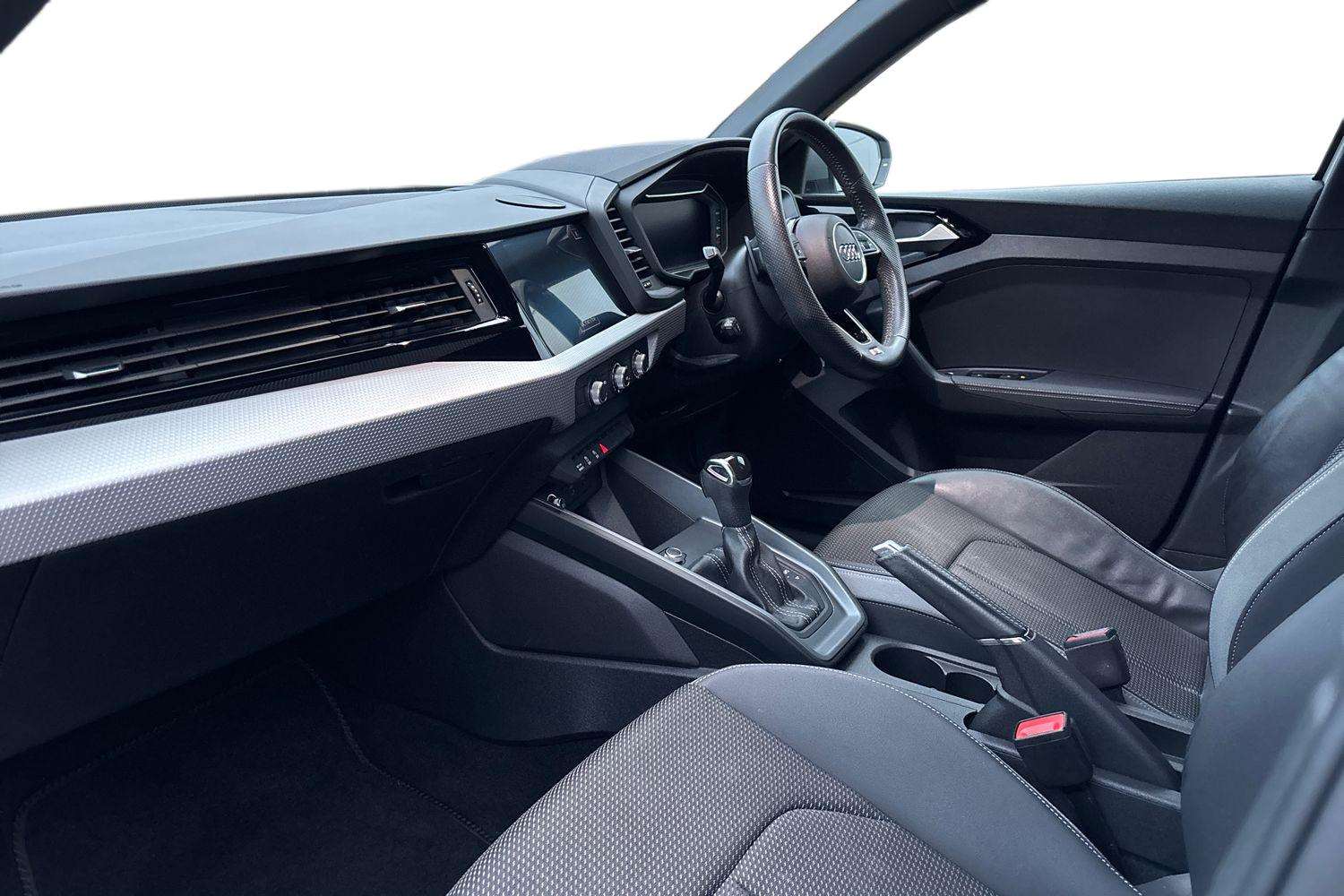 Used Audi A1 2019 for sale - 77561093: Photo 2