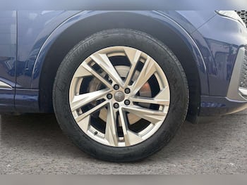 Used Audi Q7 2020 for sale - 79444112: Photo