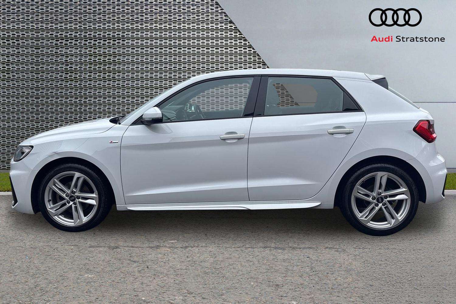 Used Audi A1 2023 for sale - 77112372: Photo 8