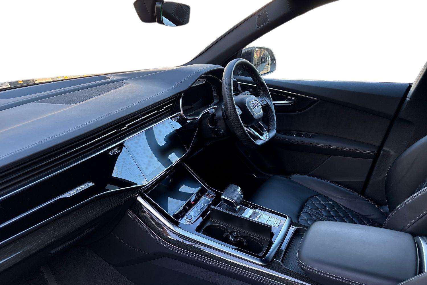 Used Audi Q8 2023 for sale - 77443579: Photo 2