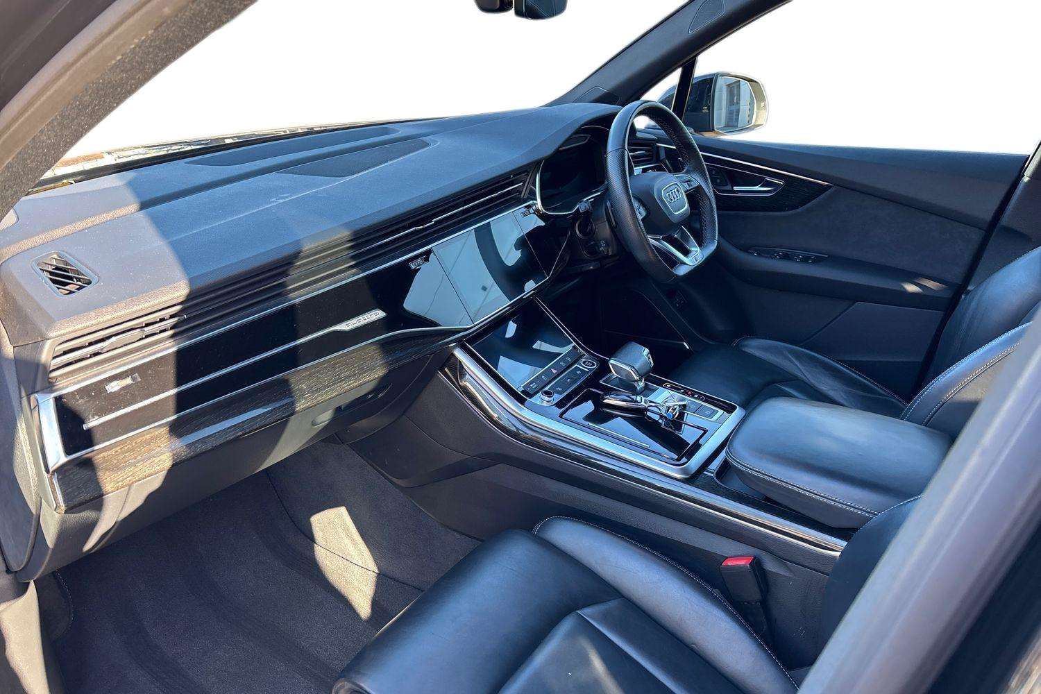 Used Audi Q7 for sale - 77810823: Photo 2