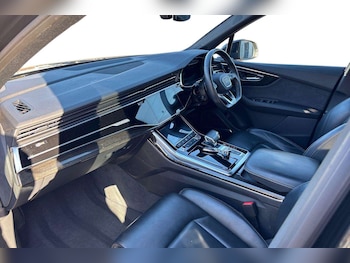 Used Audi Q7 2021 for sale - 77810823: Photo