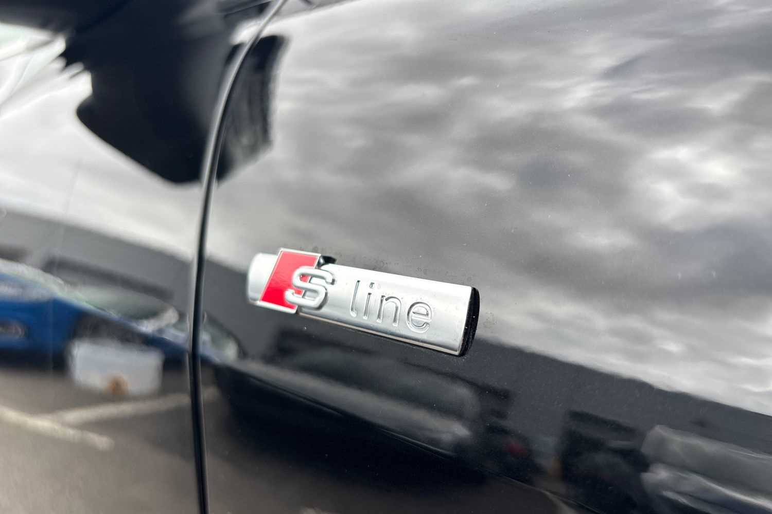 Used Audi Q4 e-tron 2025 for sale - 76063264: Photo 31
