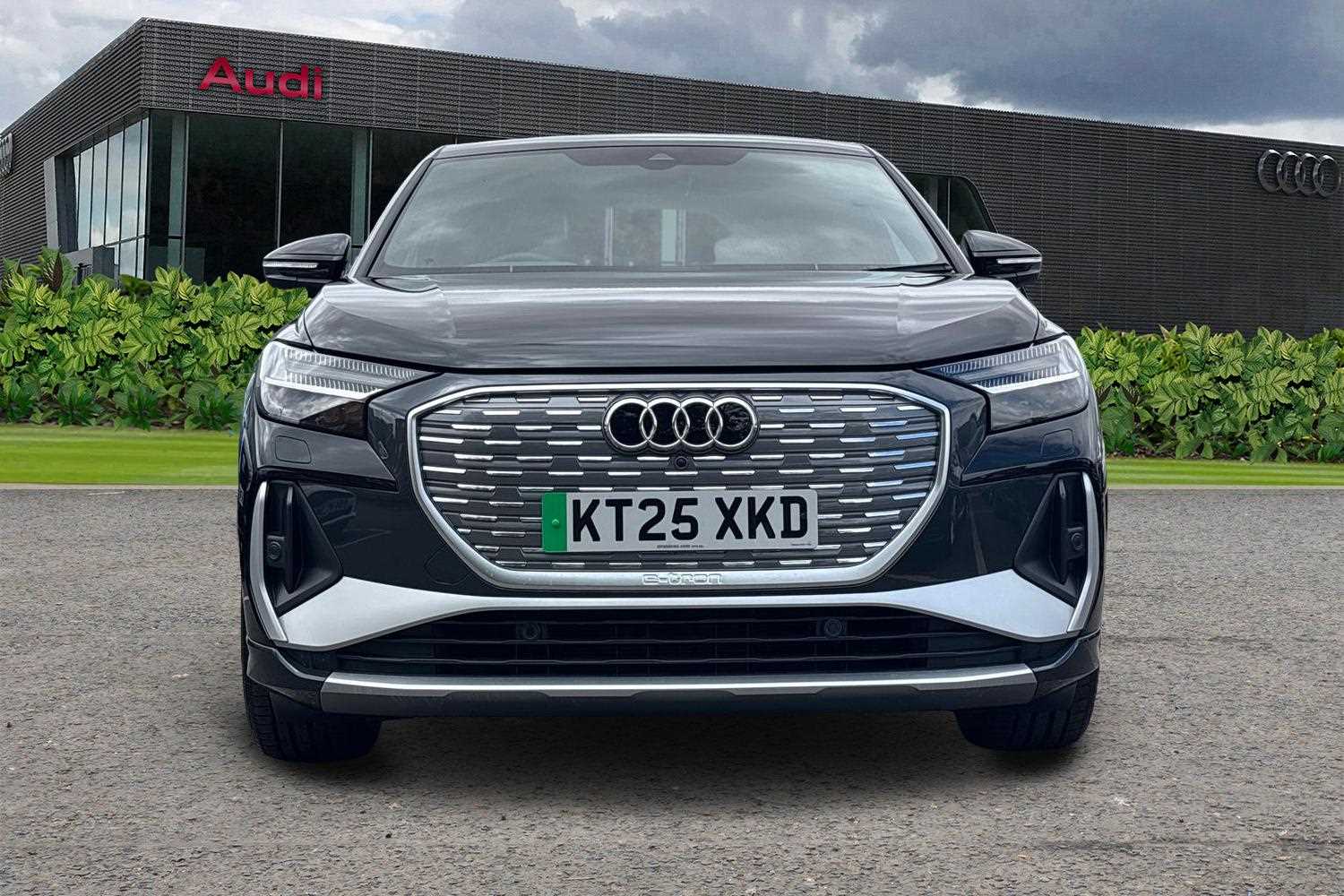 Used Audi Q4 e-tron 2025 for sale - 76063264: Photo 8
