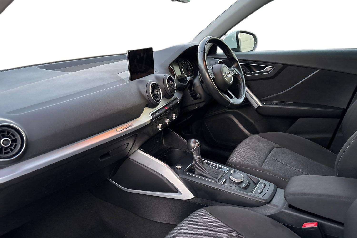 Used Audi Q2 2018 for sale - 77134910: Photo 2