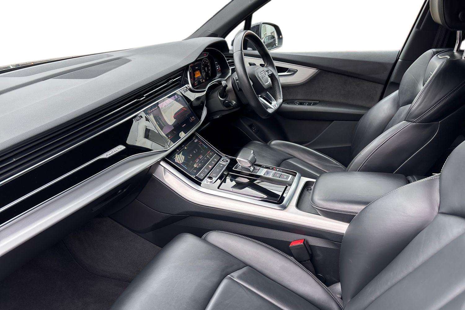 Used Audi Q7 2021 for sale - 77827455: Photo 2