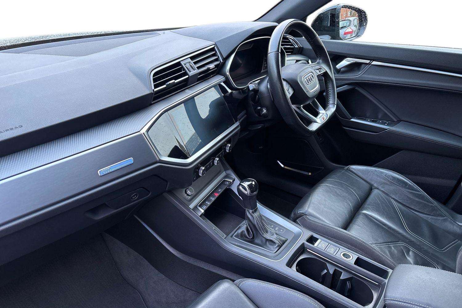 Used Audi Q3 2020 for sale - 76789385: Photo 2