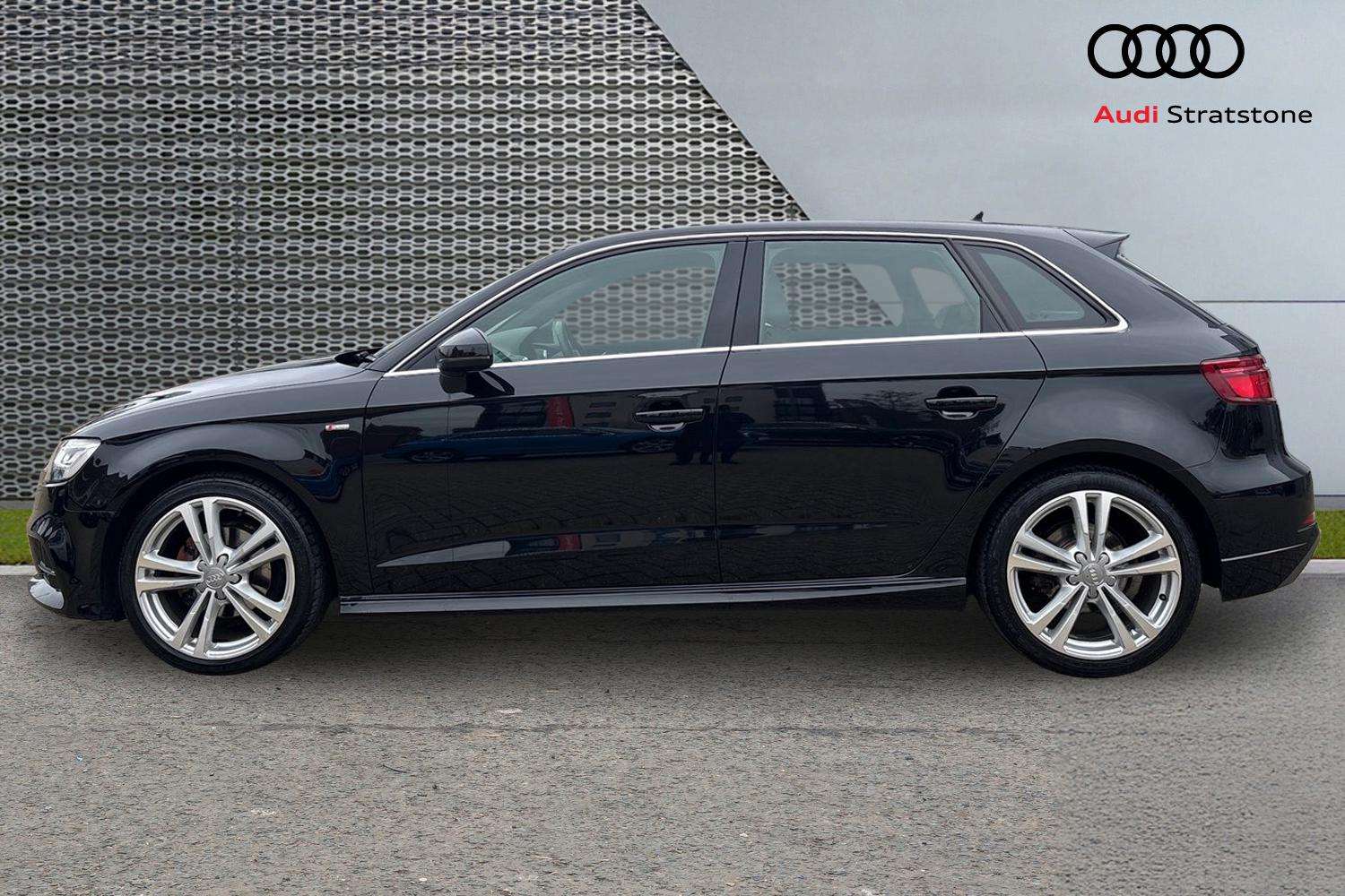 Used Audi A3 2018 for sale - 77698837: Photo 8