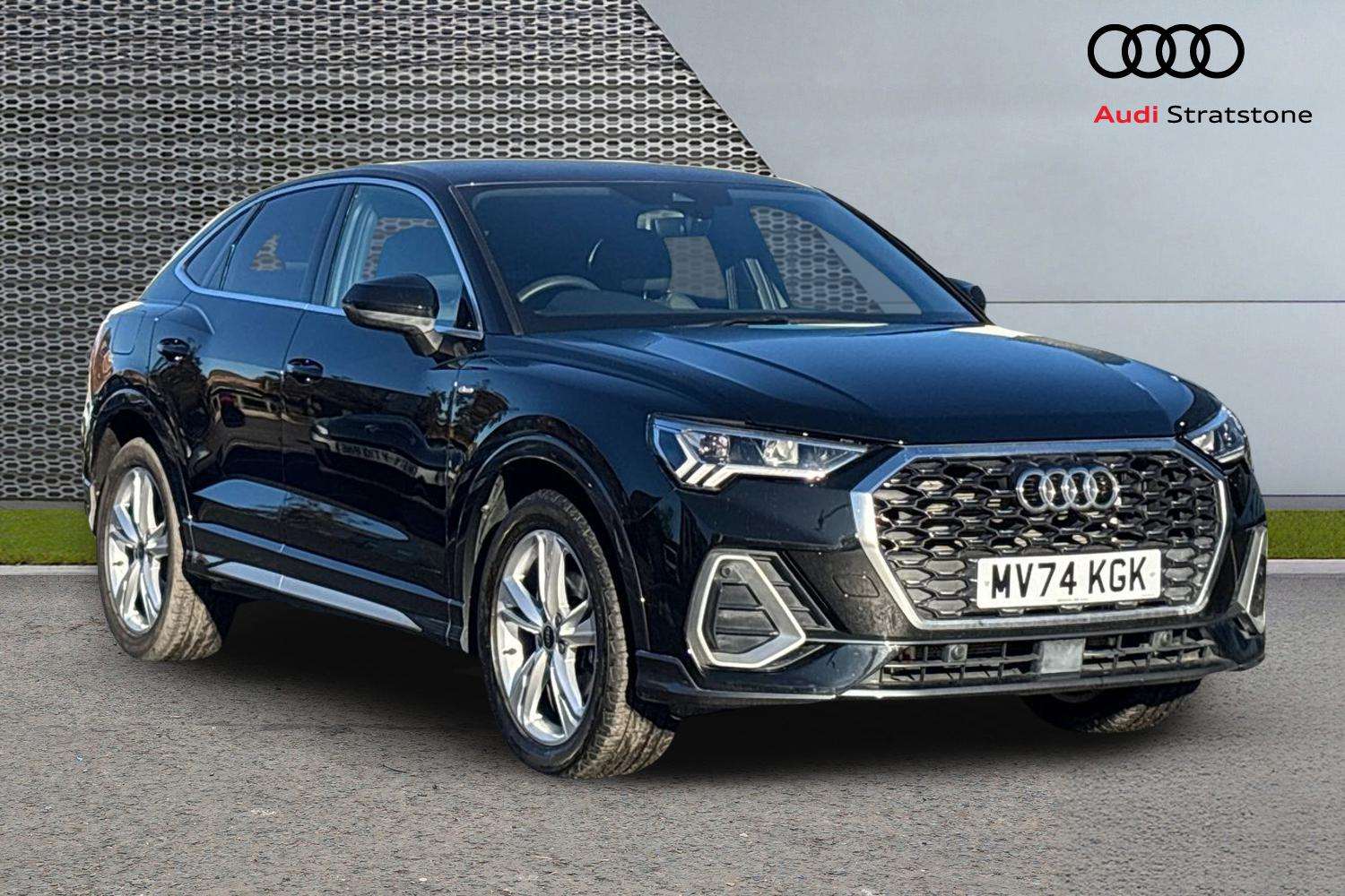 Used Audi Q3 2024 for sale - 76774168: Photo 1