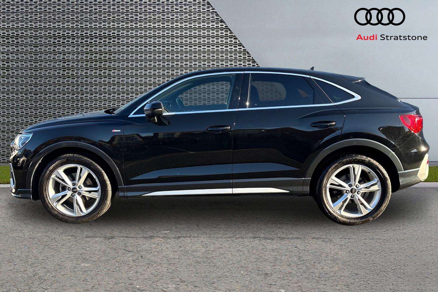 Used Audi Q3 2024 for sale - 76774168: Photo 8