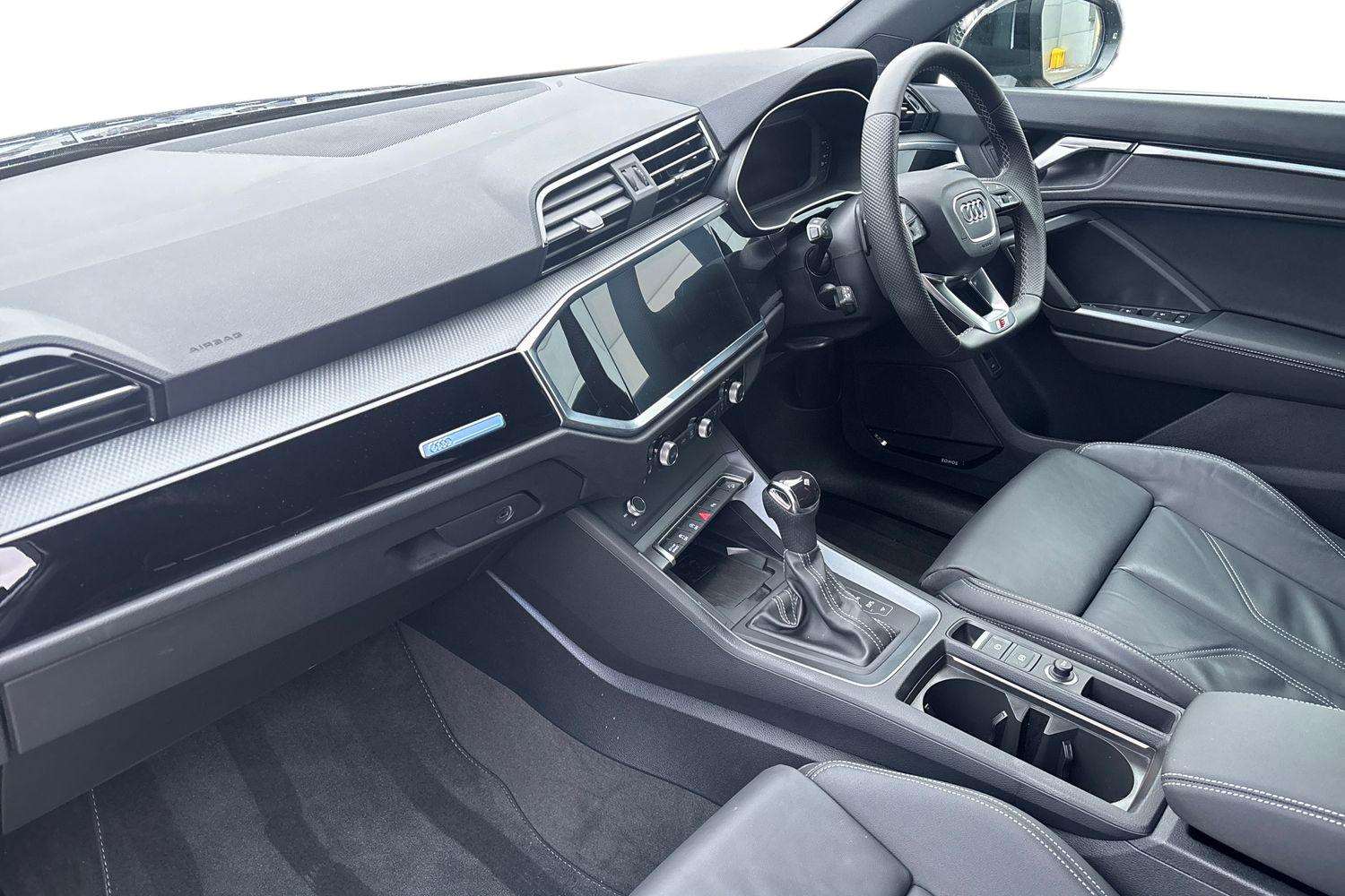 Used Audi Q3 2025 for sale - 77943266: Photo 2