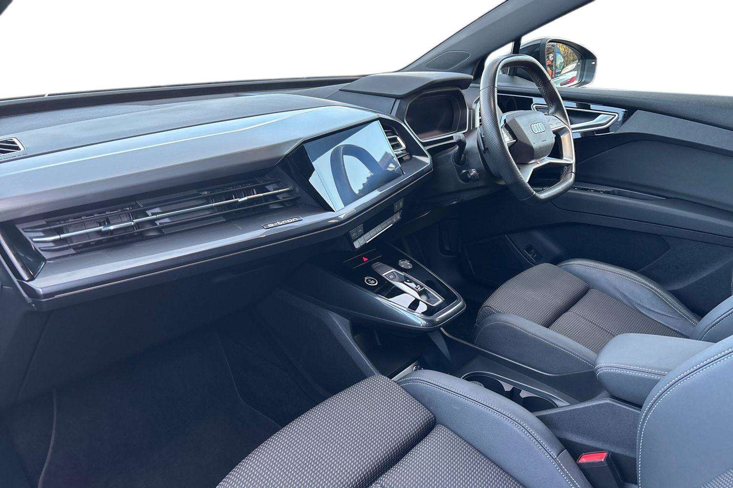 Used Audi Q4 e-tron 2023 for sale - 76789372: Photo 2