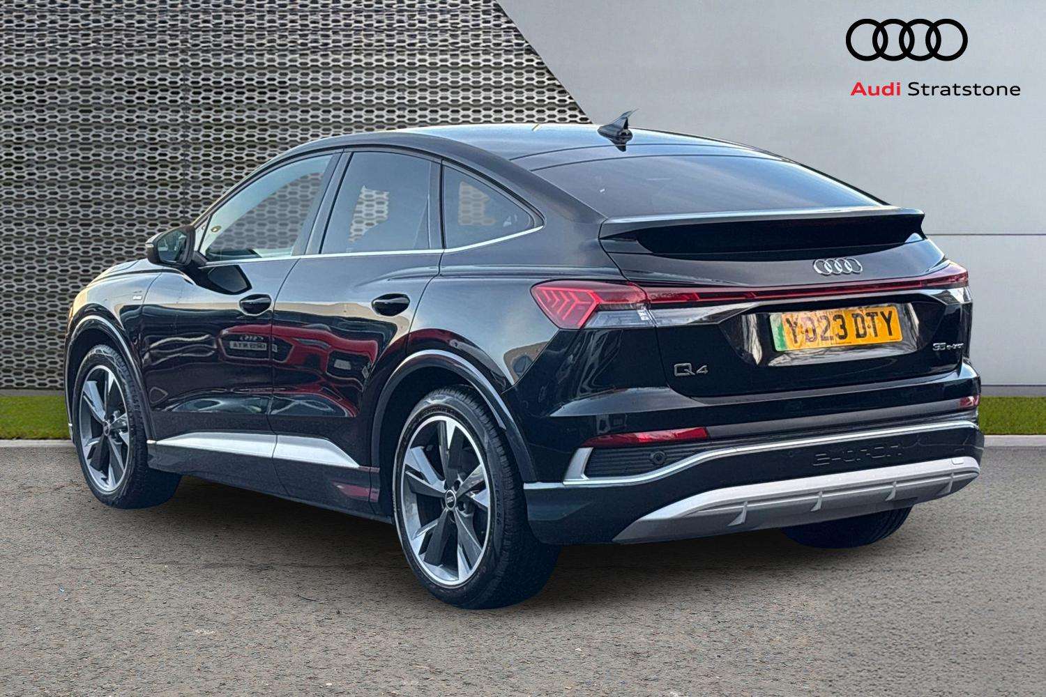 Used Audi Q4 e-tron 2023 for sale - 76789372: Photo 3