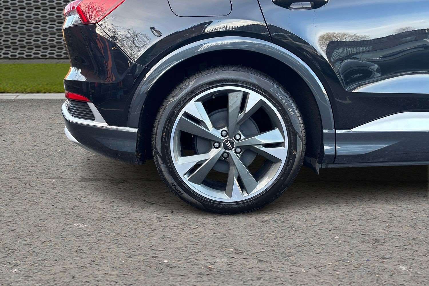 Used Audi Q4 e-tron 2023 for sale - 76789372: Photo 5