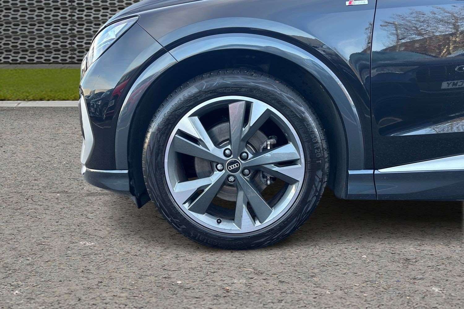 Used Audi Q4 e-tron 2023 for sale - 76789372: Photo 9