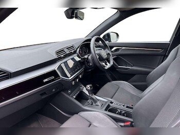 Used Audi Q3 2023 for sale - 78208823: Photo