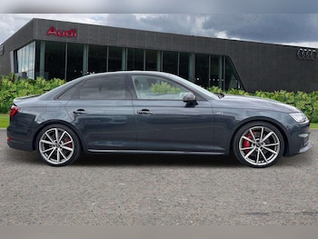 Used Audi A4 2017 for sale - 76475763: Photo