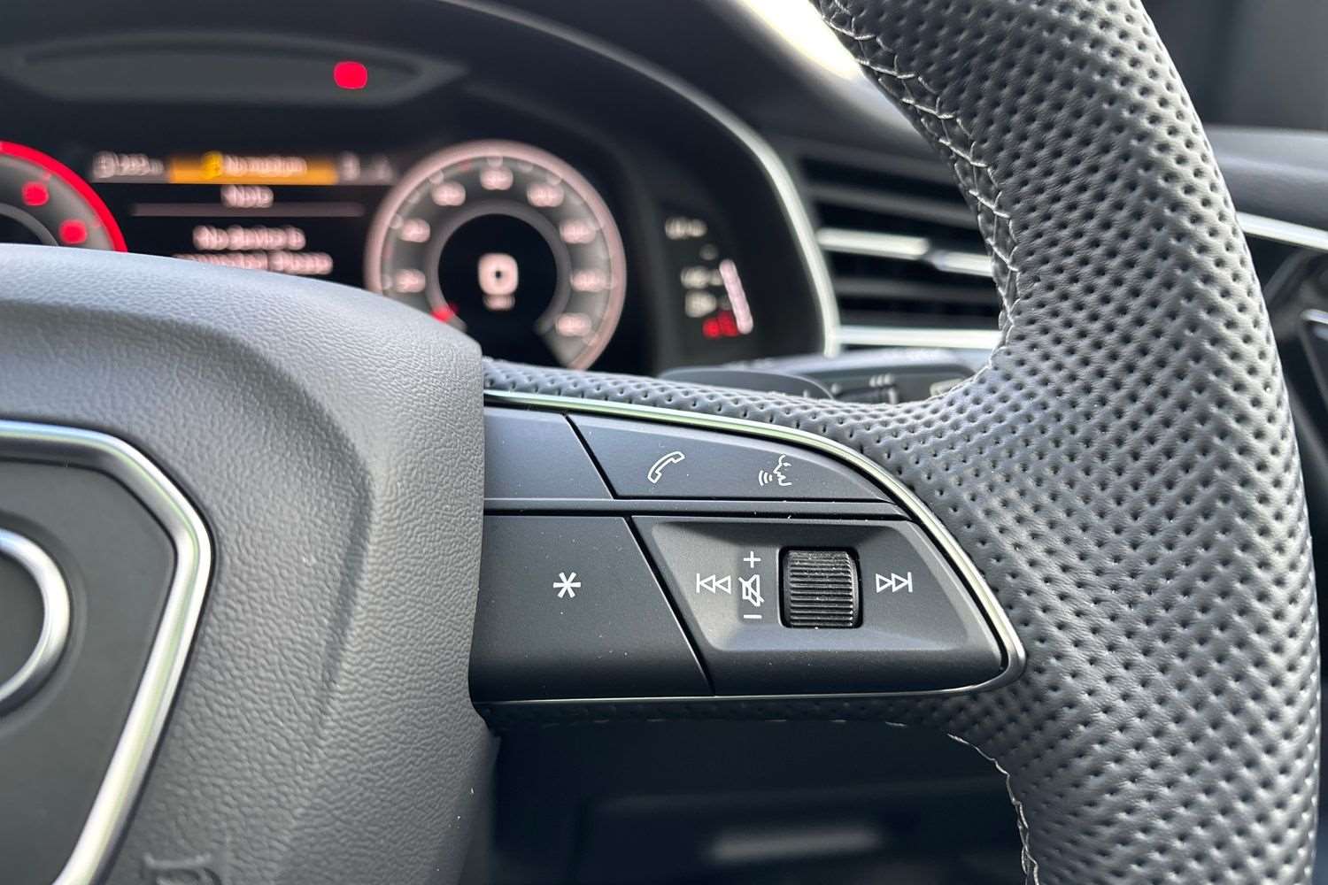 Used Audi Q8 2025 for sale - 77527051: Photo 17