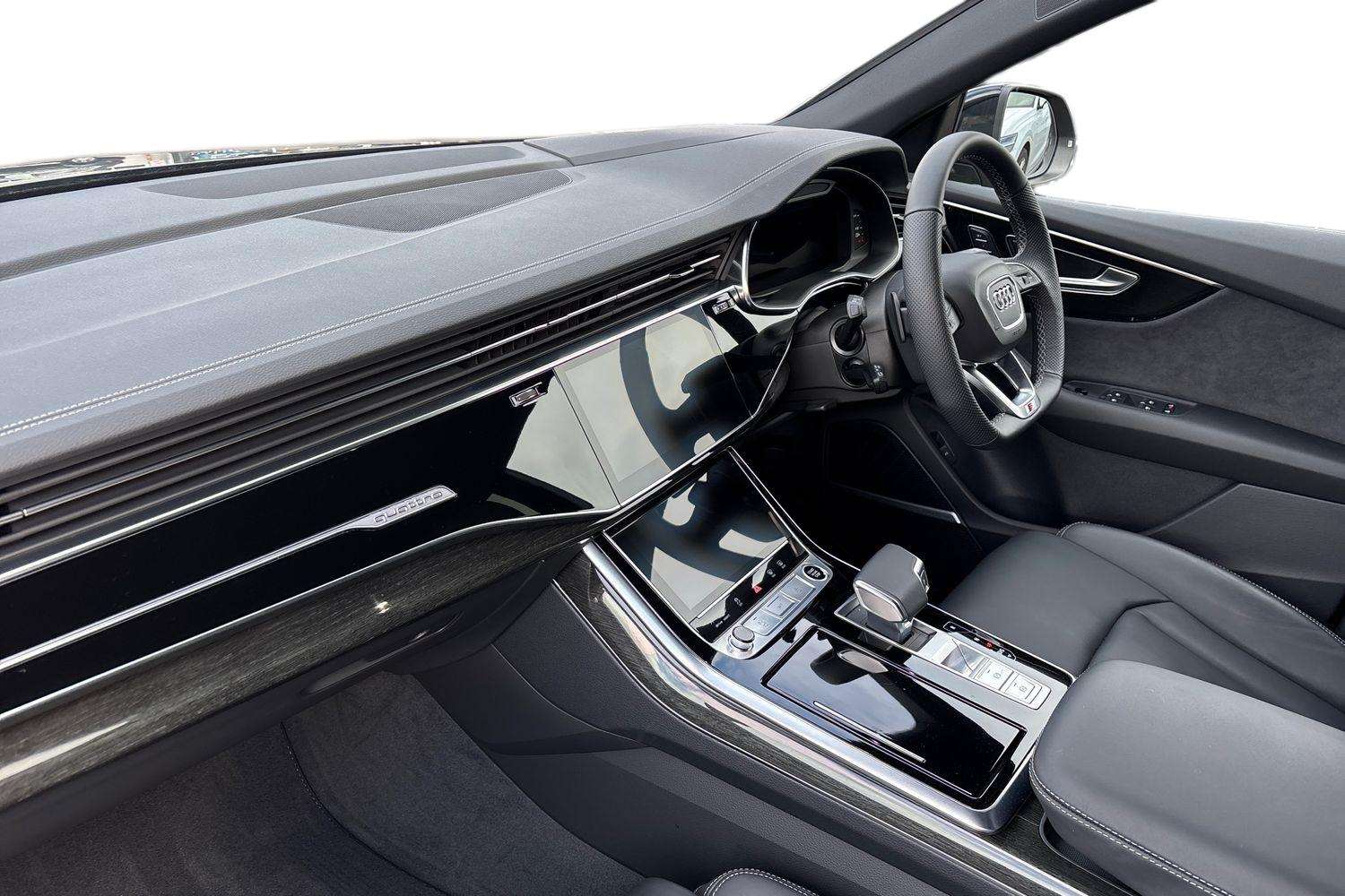 Used Audi Q8 2025 for sale - 77527051: Photo 2