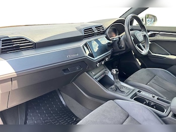 Used Audi Q3 2020 for sale - 75846411: Photo