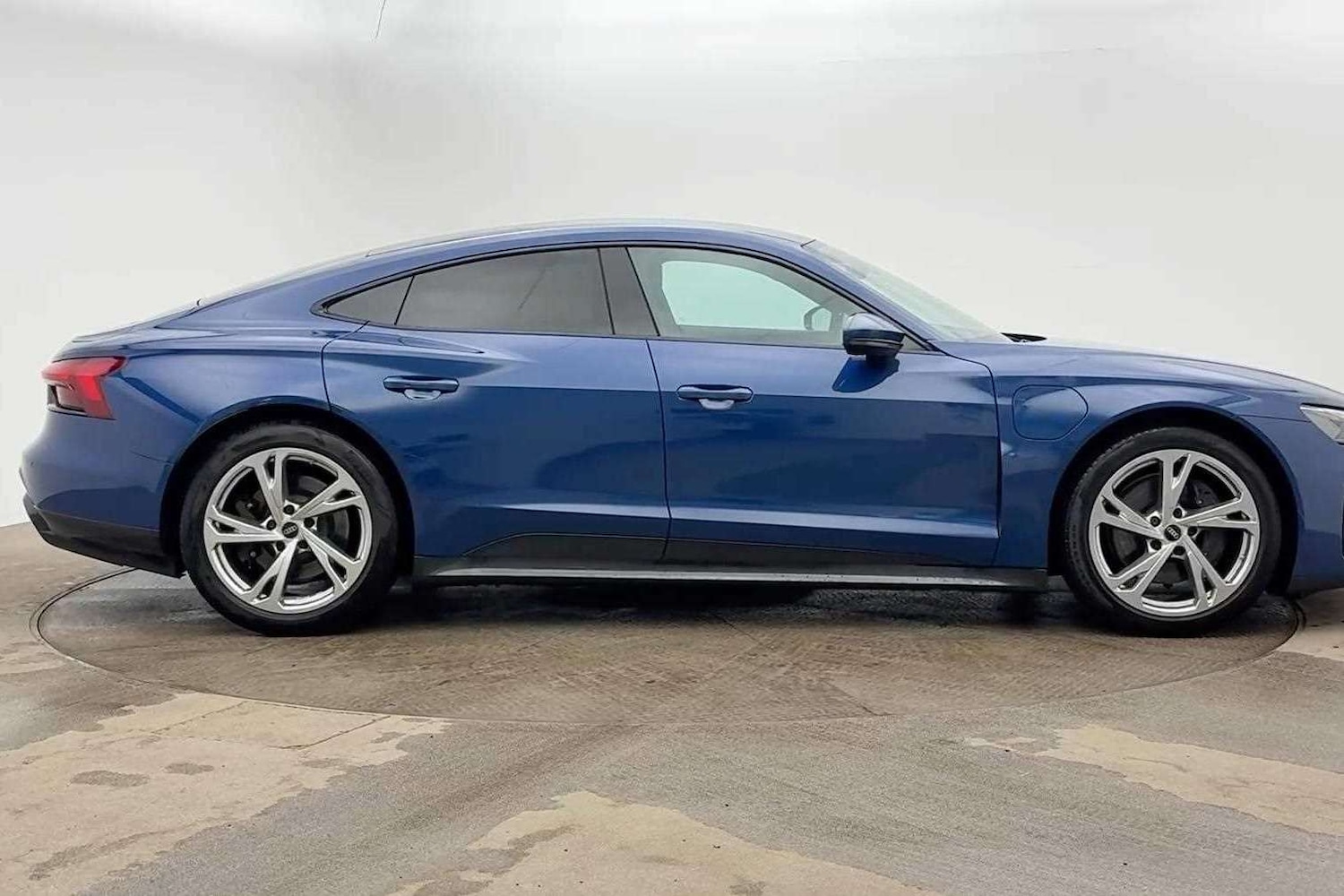 Used Audi e-tron GT 2023 for sale - 78187893: Photo 4