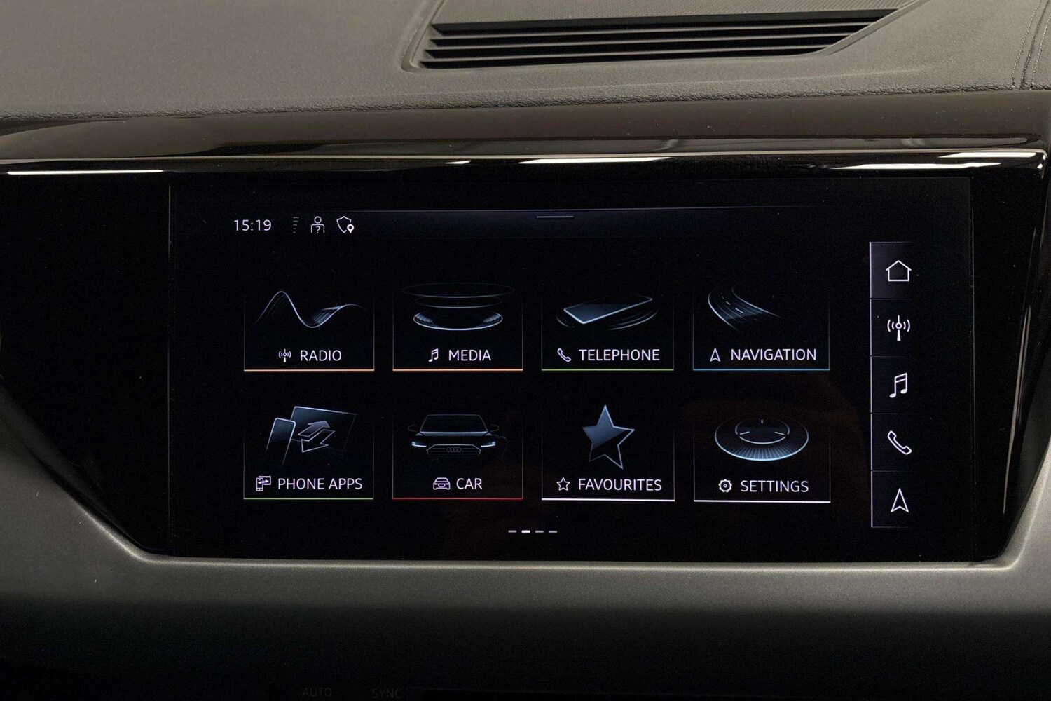 Used Audi e-tron GT 2023 for sale - 78187893: Photo 8