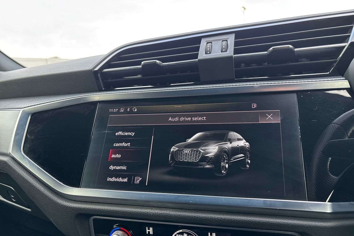 Used Audi Q3 2019 for sale - 77333820: Photo 30