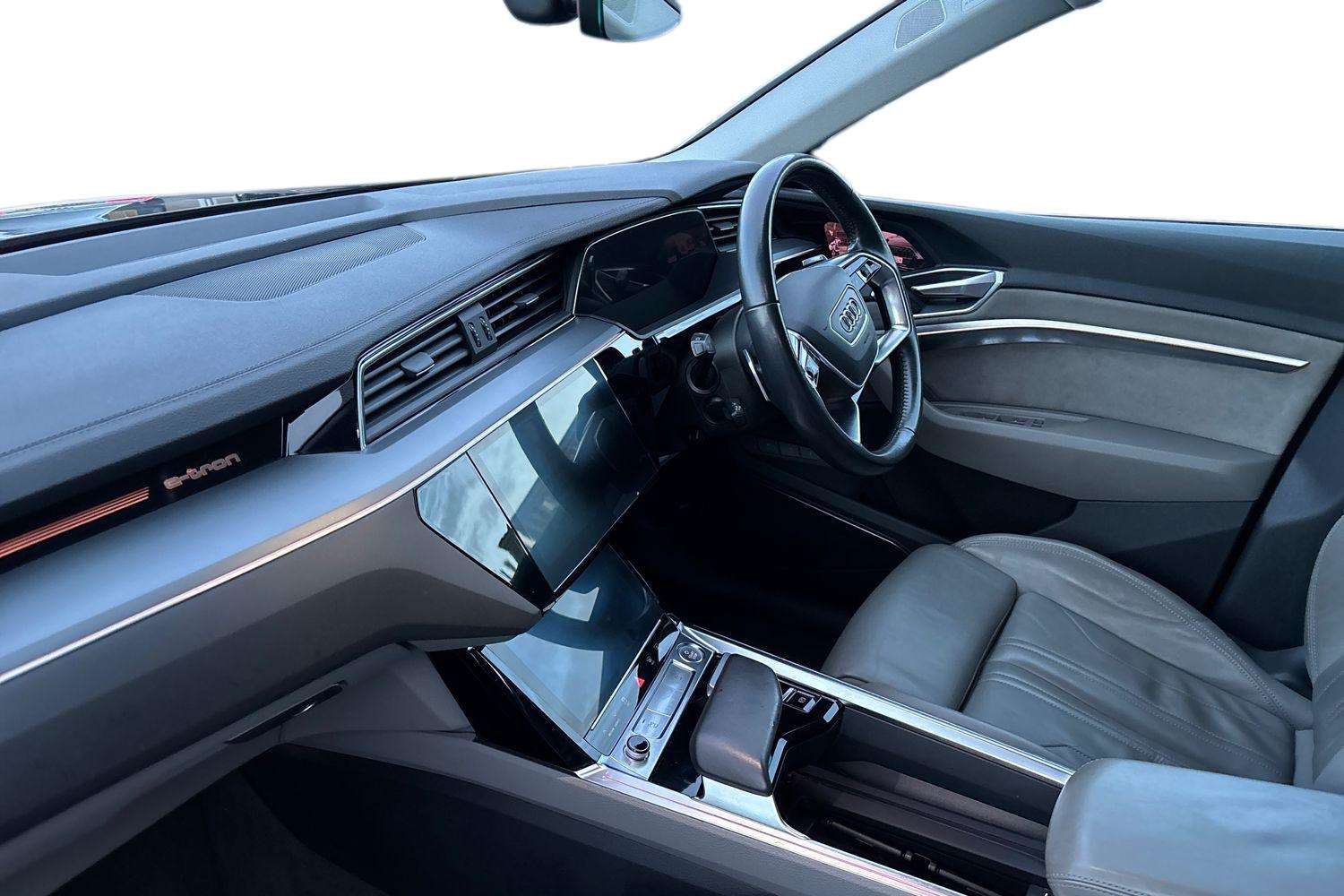 Used Audi e-tron 2020 for sale - 78076921: Photo 2