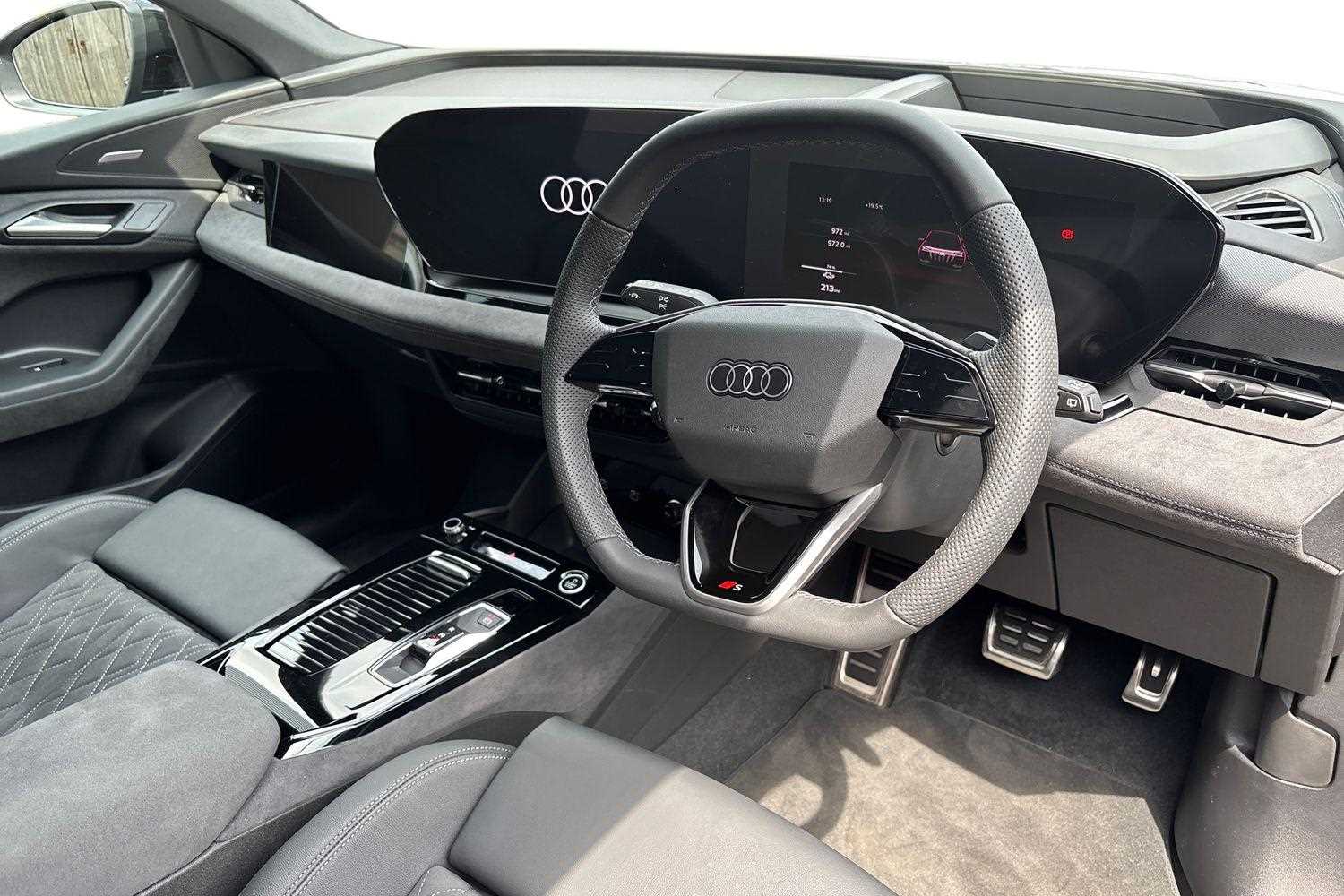 Used Audi Q6 e-tron 2025 for sale - 76063235: Photo 6
