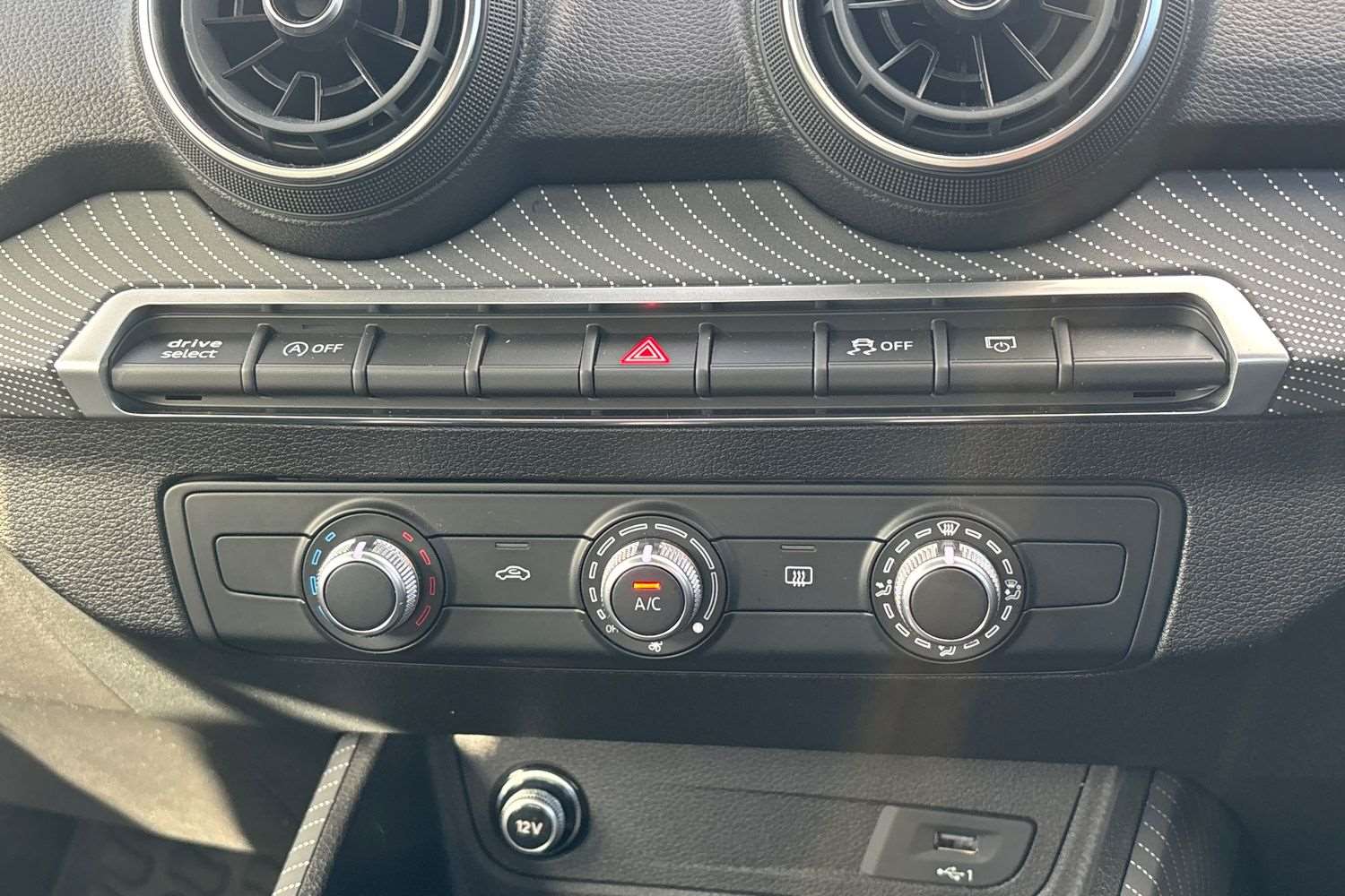 Used Audi Q2 2020 for sale - 76624709: Photo 28