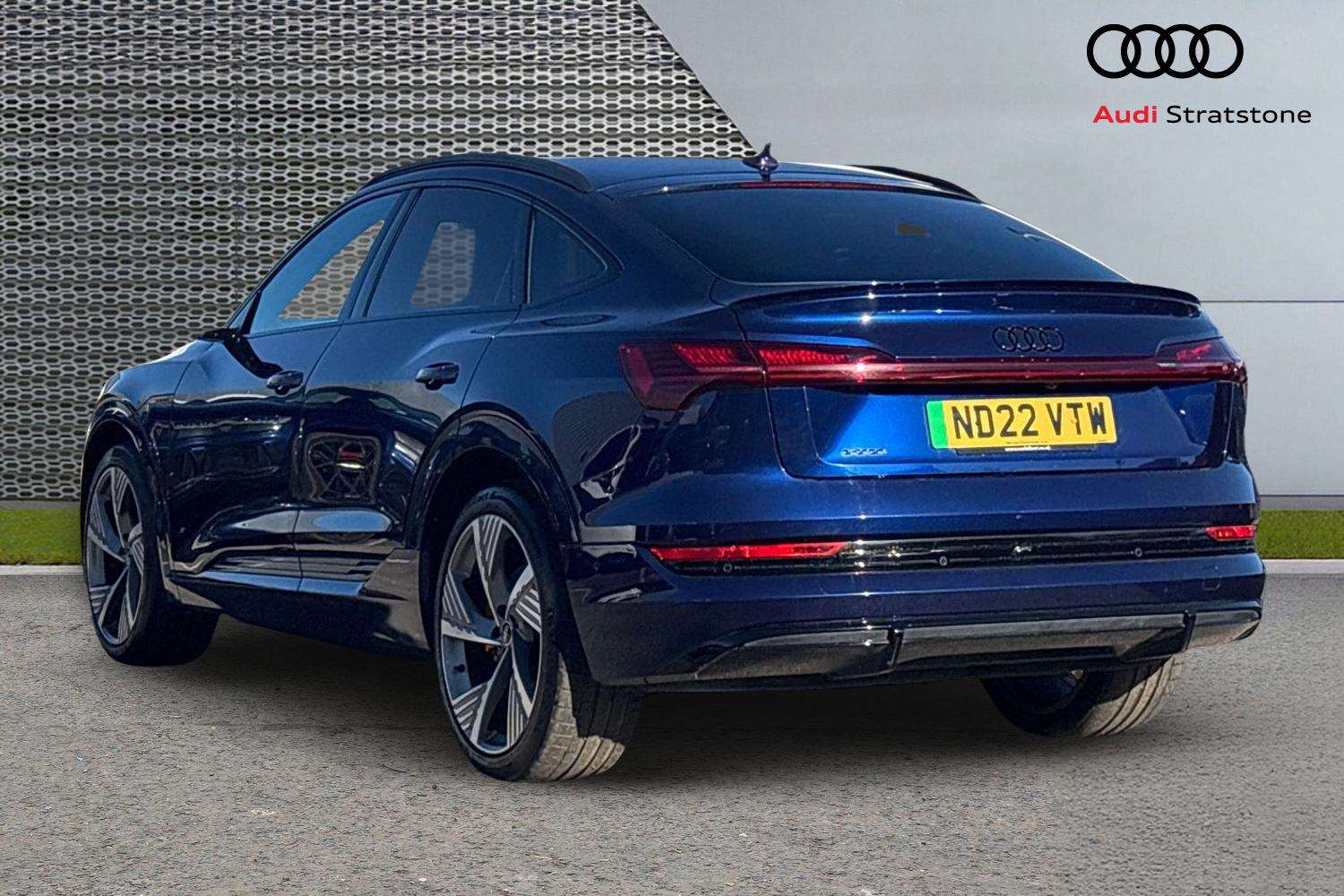 Used Audi e-tron 2022 for sale - 76298517: Photo 3