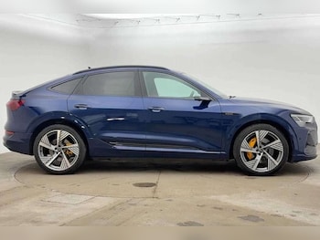 Used Audi e-tron 2022 for sale - 76298517: Photo 4