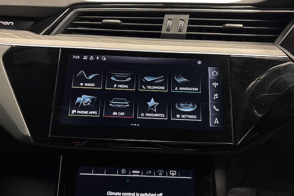 Used Audi e-tron 2022 for sale - 76298517: Photo 7