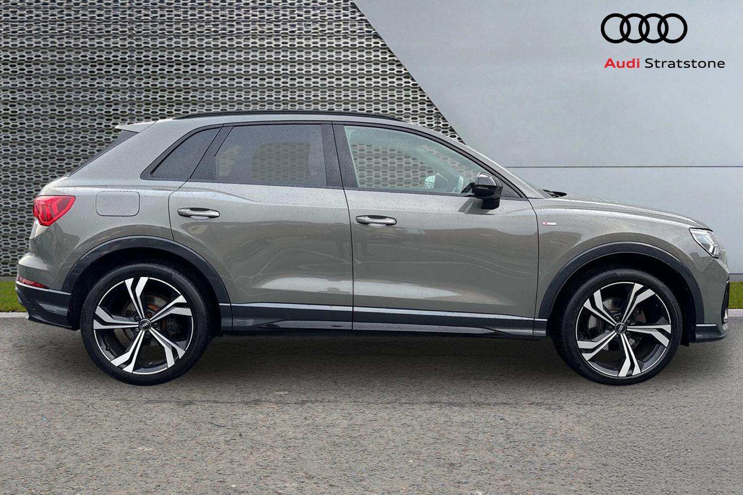 Used Audi Q3 2020 for sale - 77565735: Photo 4