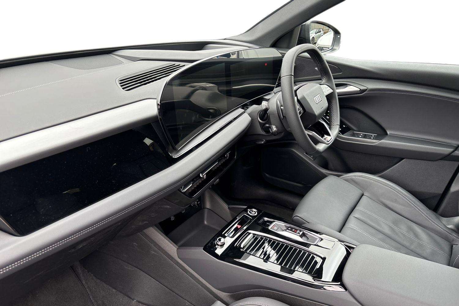 Used Audi Q6 e-tron 2025 for sale - 77414920: Photo 2