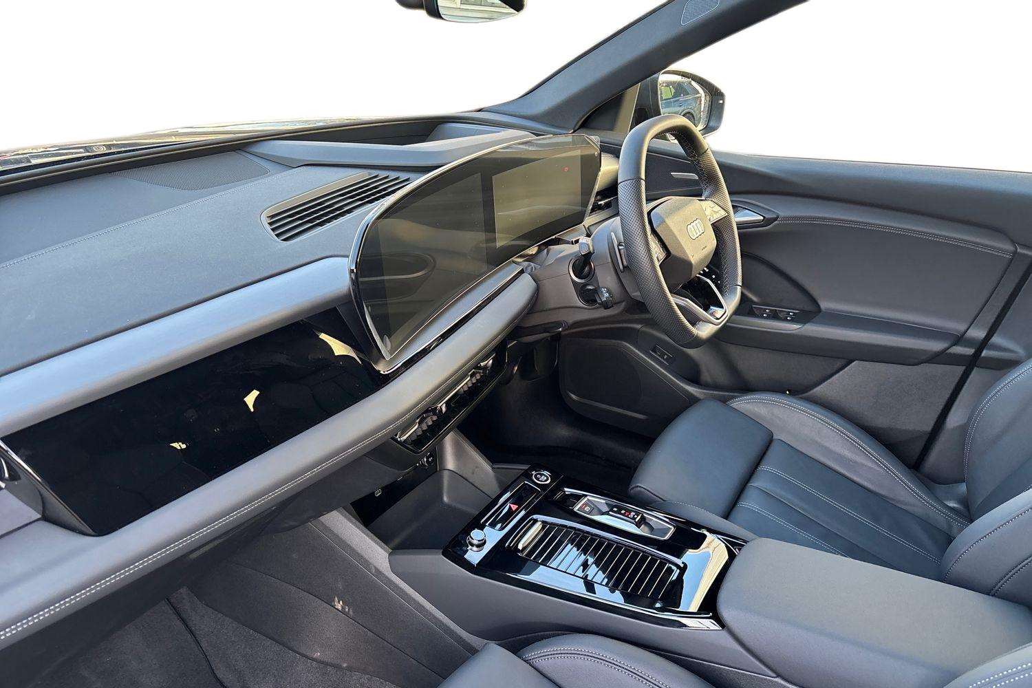 Used Audi Q6 e-tron 2025 for sale - 77553199: Photo 2