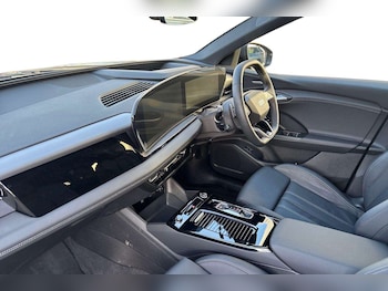 Used Audi Q6 e-tron 2025 for sale - 77553199: Photo