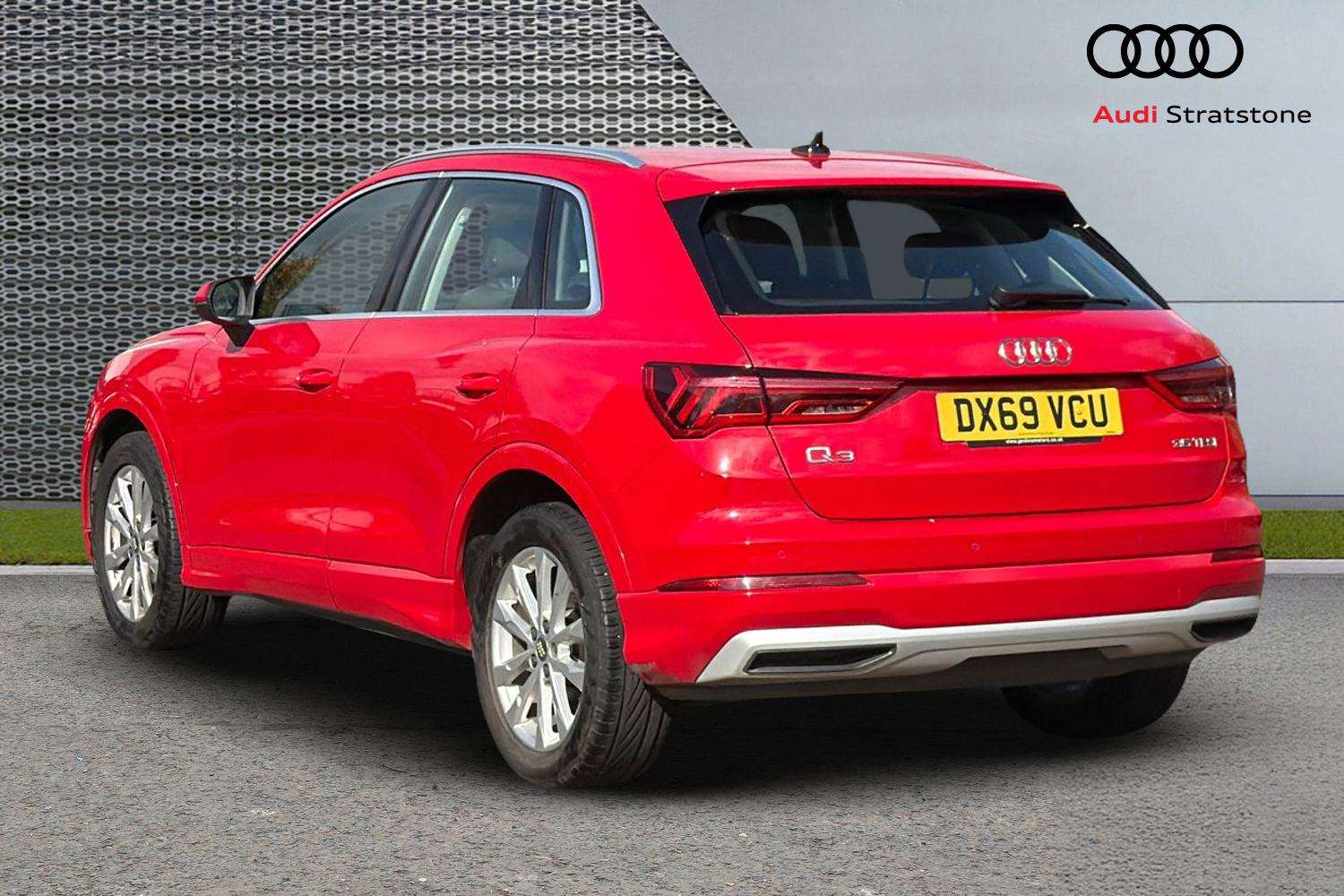 Used Audi Q3 2019 for sale - 76540871: Photo 3