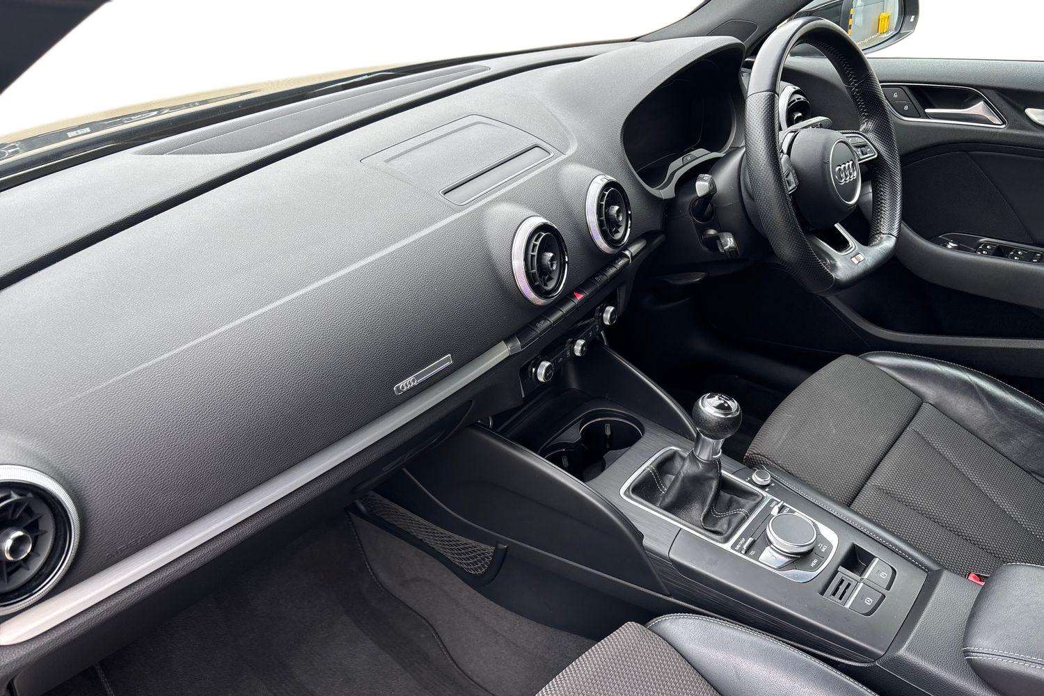 Used Audi A3 2018 for sale - 77638479: Photo 2