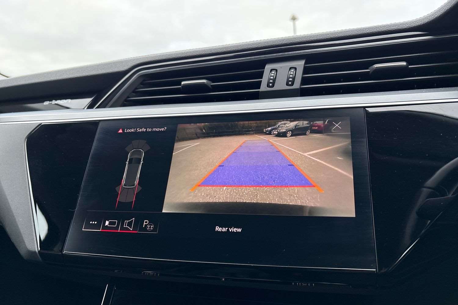 Used Audi e-tron 2021 for sale - 77206377: Photo 26