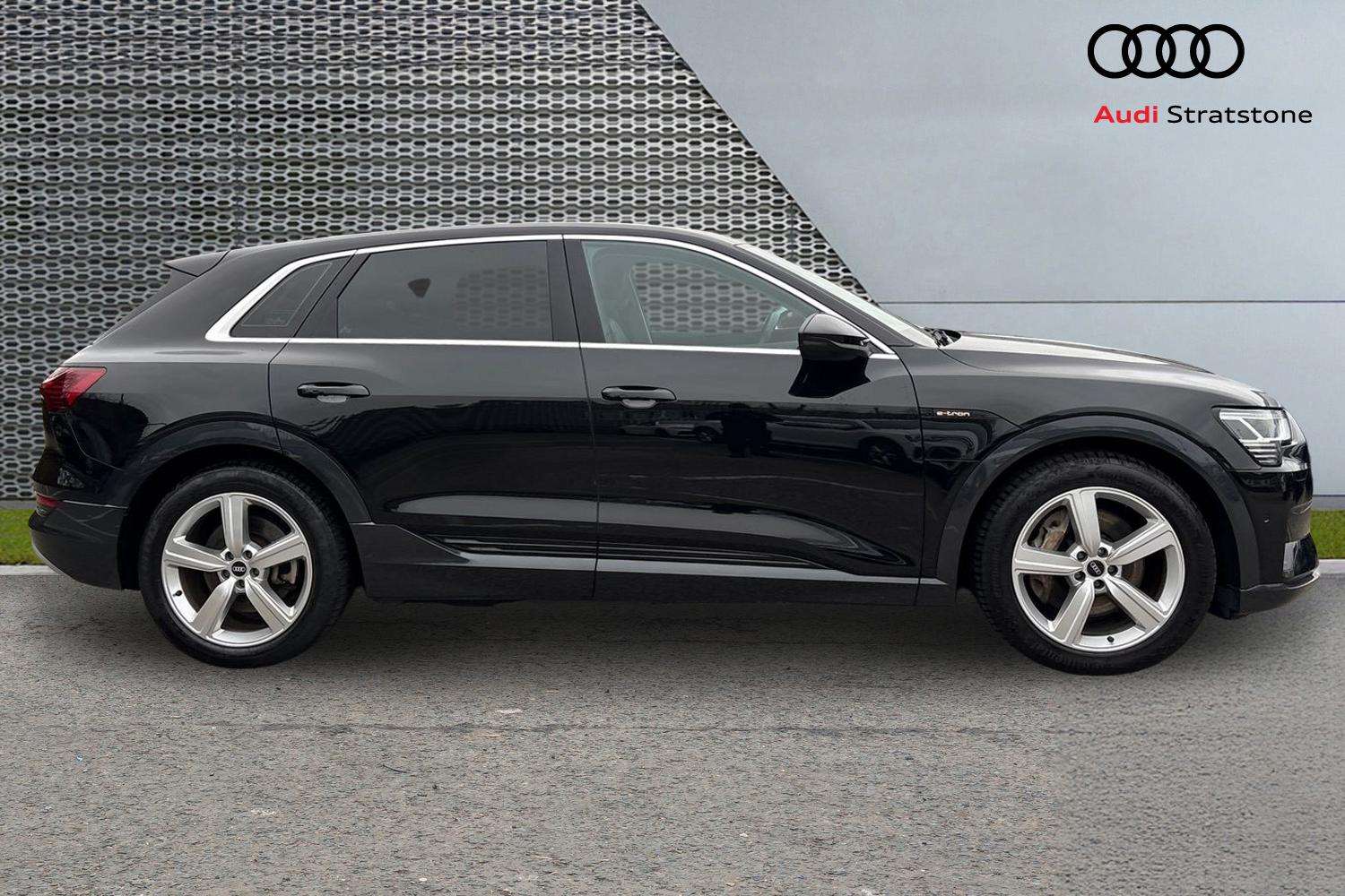 Used Audi e-tron 2021 for sale - 77206377: Photo 4