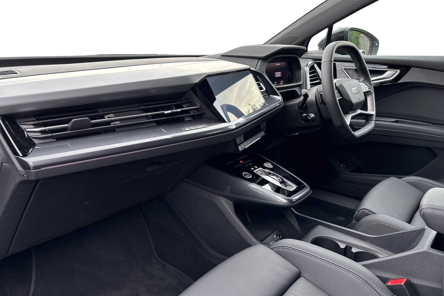 Used Audi Q4 e-tron 2025 for sale - 76063436: Photo 2