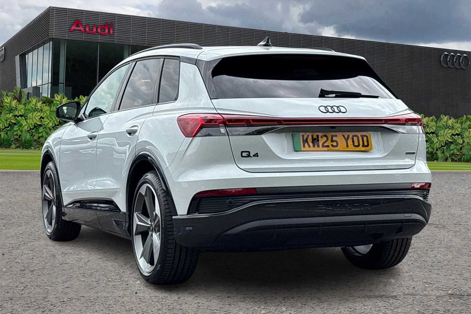 Used Audi Q4 e-tron 2025 for sale - 76063436: Photo 3